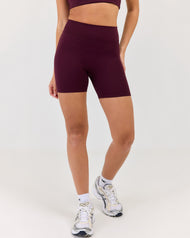 Luna Invisible Scrunch Shorts - Deep Plum