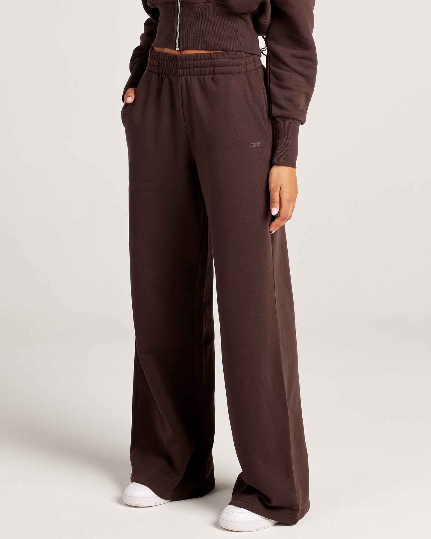 Omni Wide Leg Trackpants - Espresso – Elite Eleven