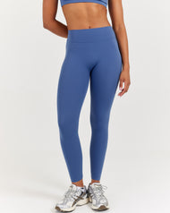 Soléa Petite Invisible Scrunch Leggings - Mid Blue