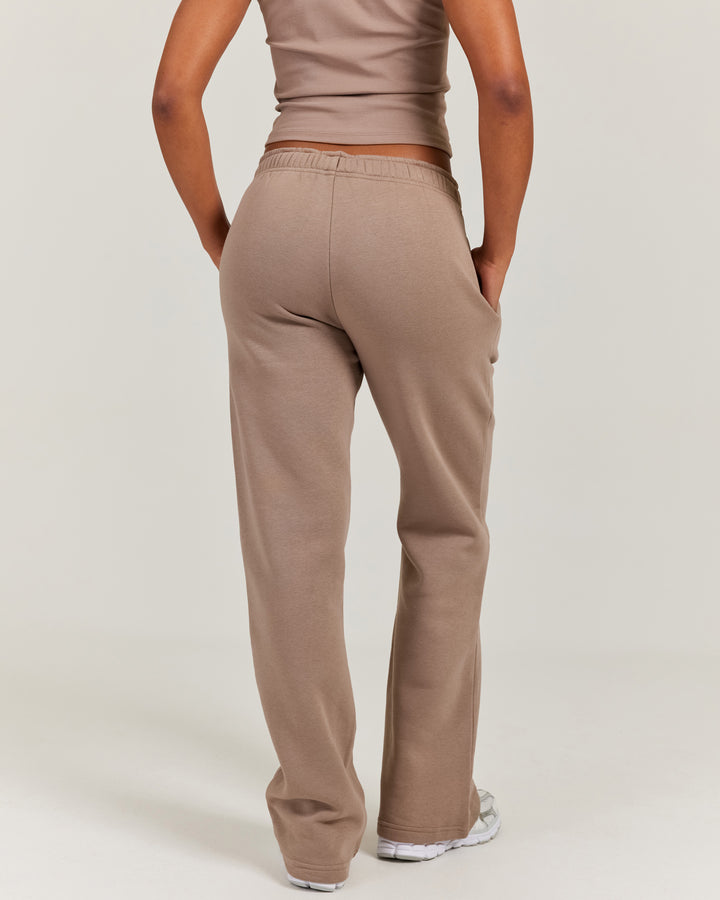 Omni Straight Leg Trackpants - Toasted Cashew