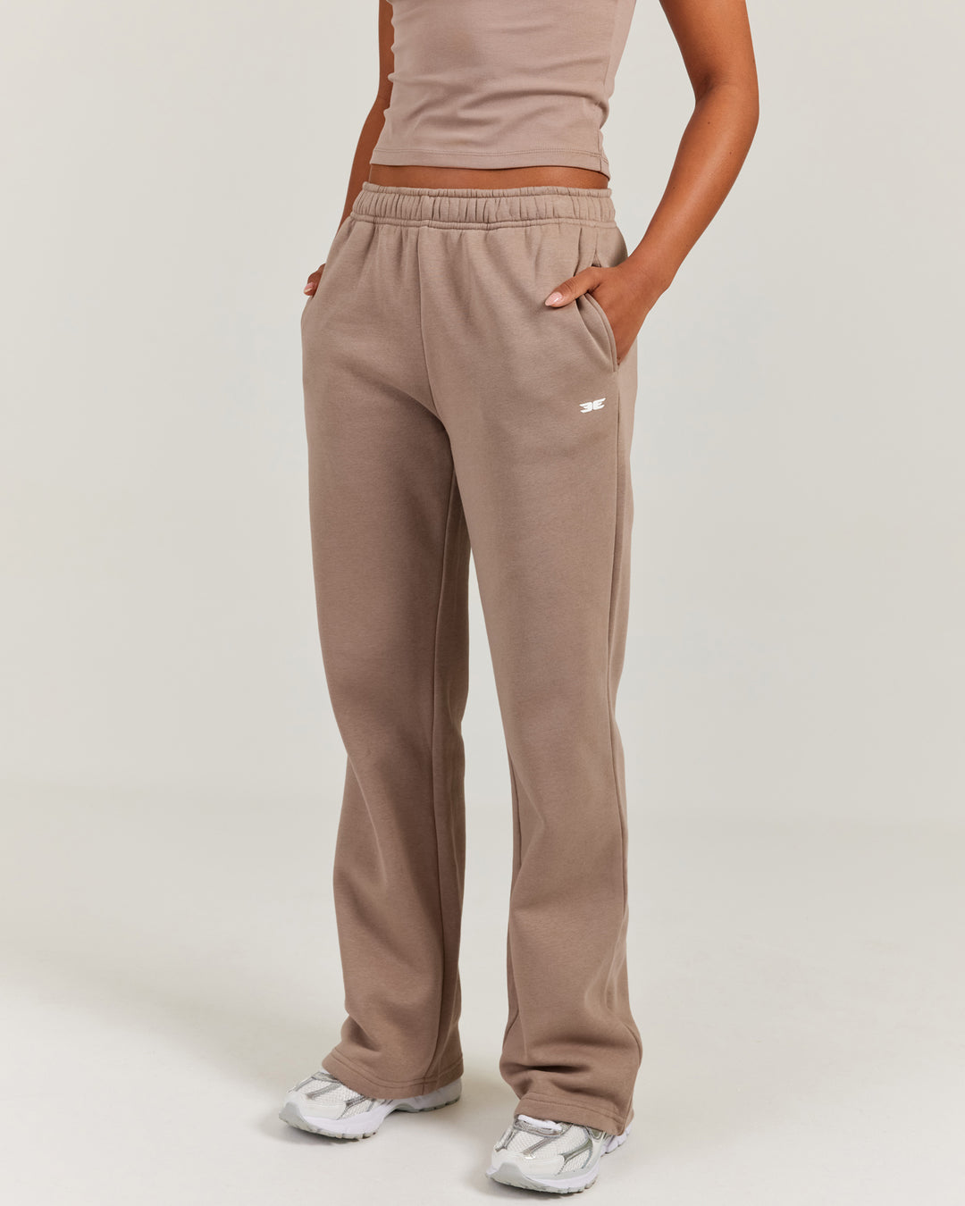 Omni Straight Leg Trackpants - Toasted Cashew