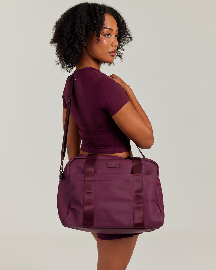 Regular Essentials Bag - Cherry Cola