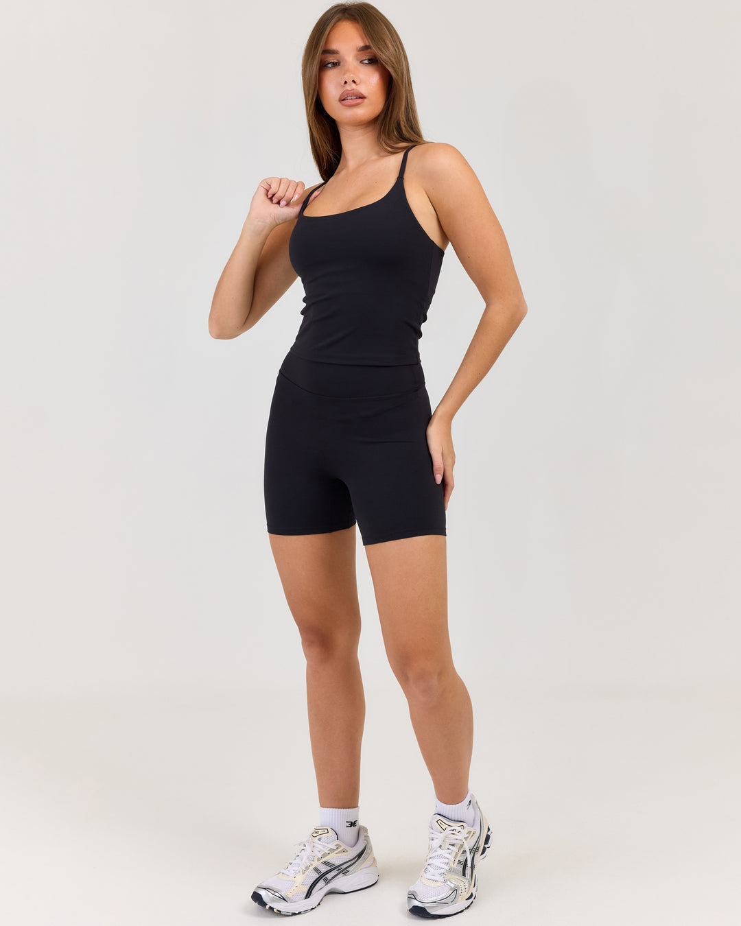Luna Invisible Scrunch Shorts - Black