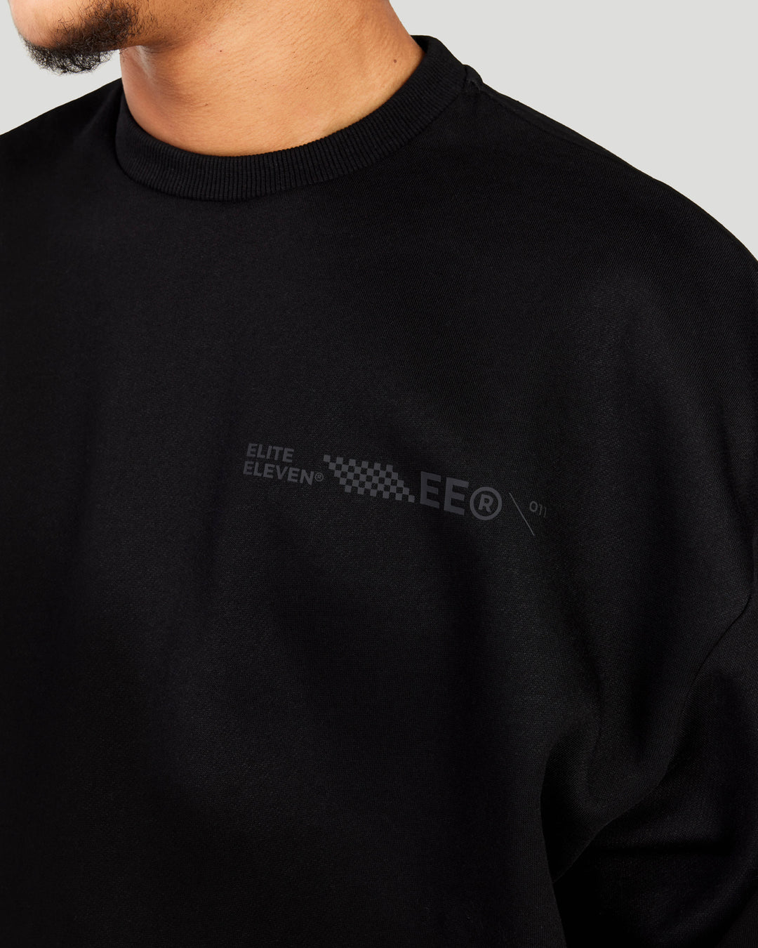 Capital V2 Crewneck - Black / Black