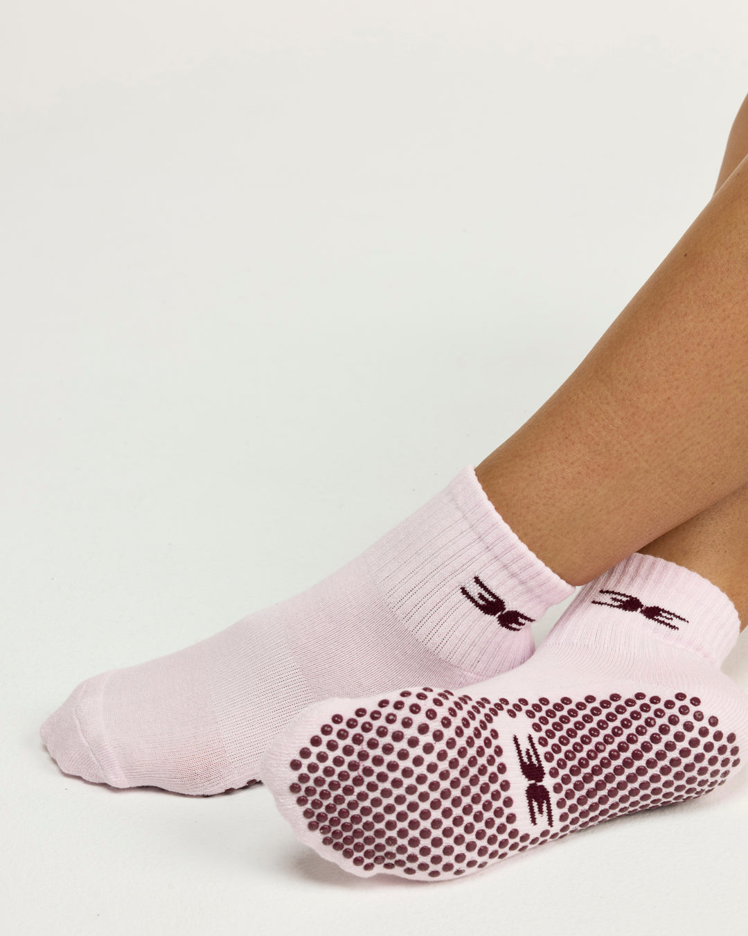 EE Mid Crew Grip Socks - Candy Pink/Cherry Cola