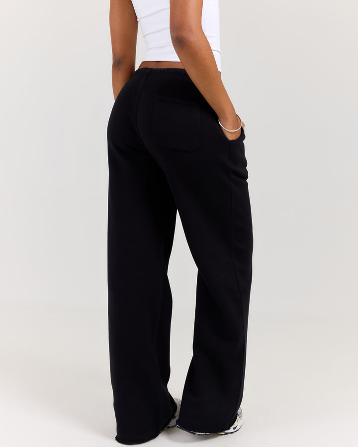 Omni Studio Trackpants  - Black