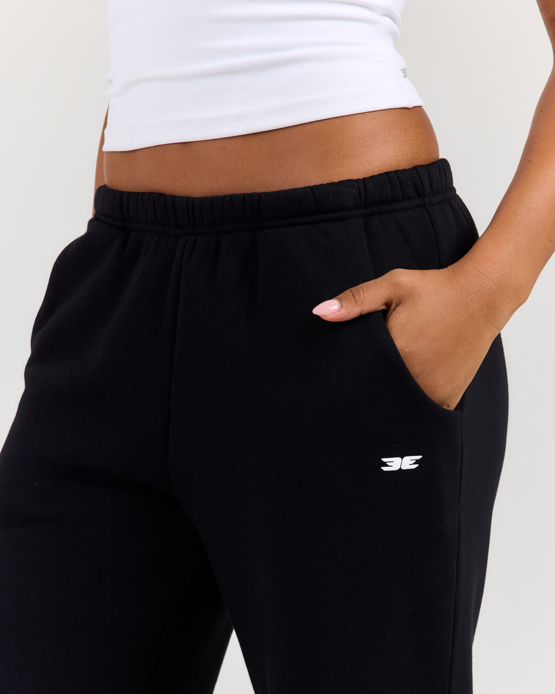 Omni Studio Trackpants  - Black