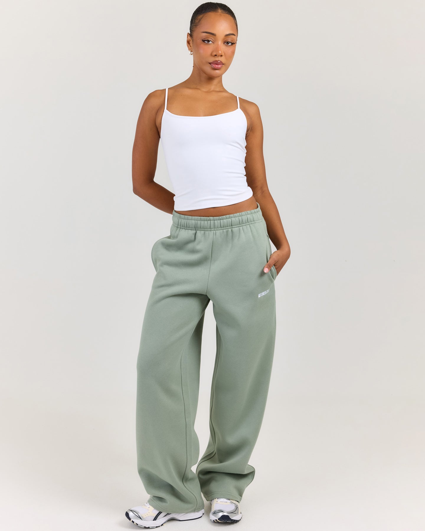 Arc Straight Leg Pants - Dusty Sage – Elite Eleven