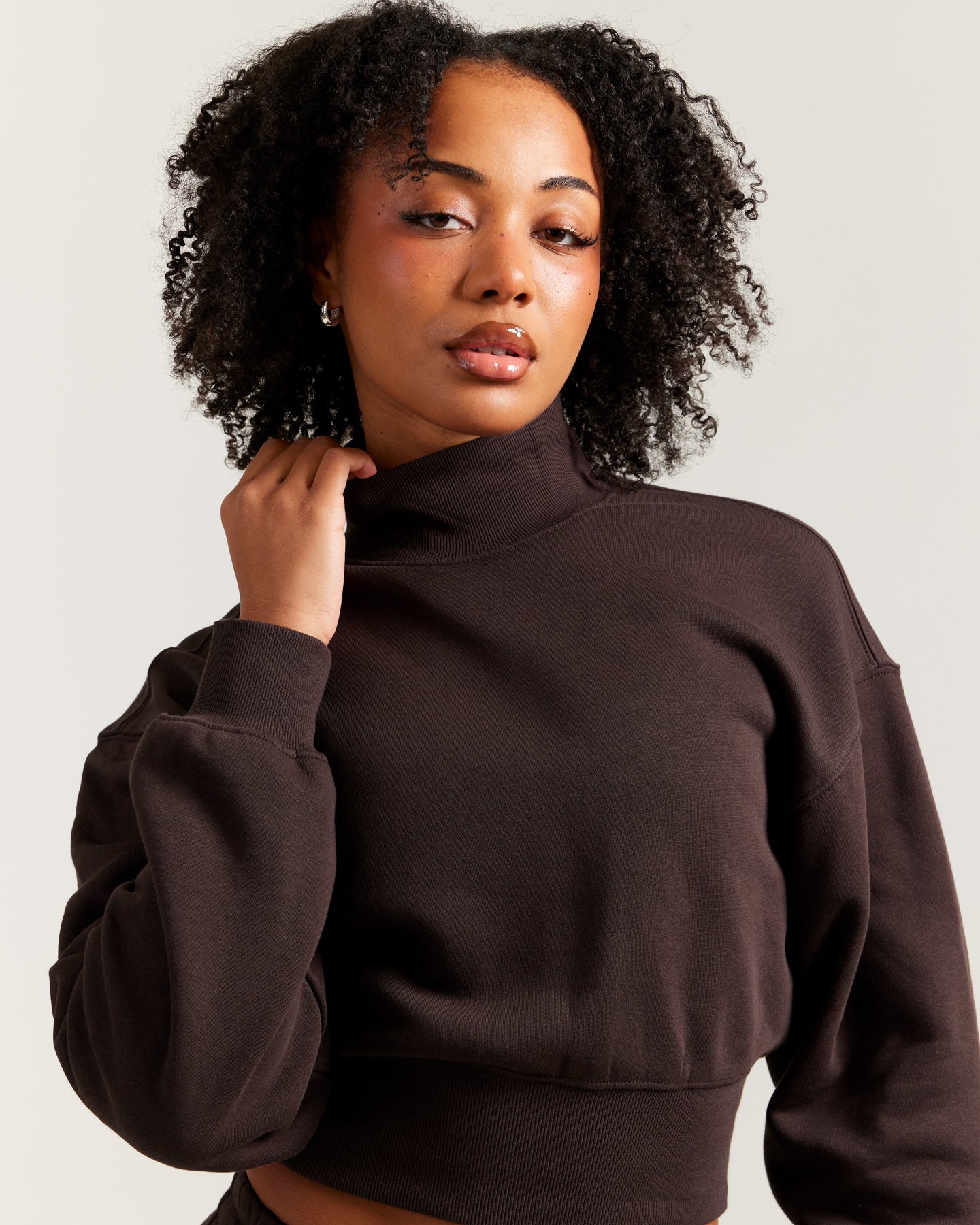 Omni Cropped Mock Neck - Coffee Bean – Elite Eleven