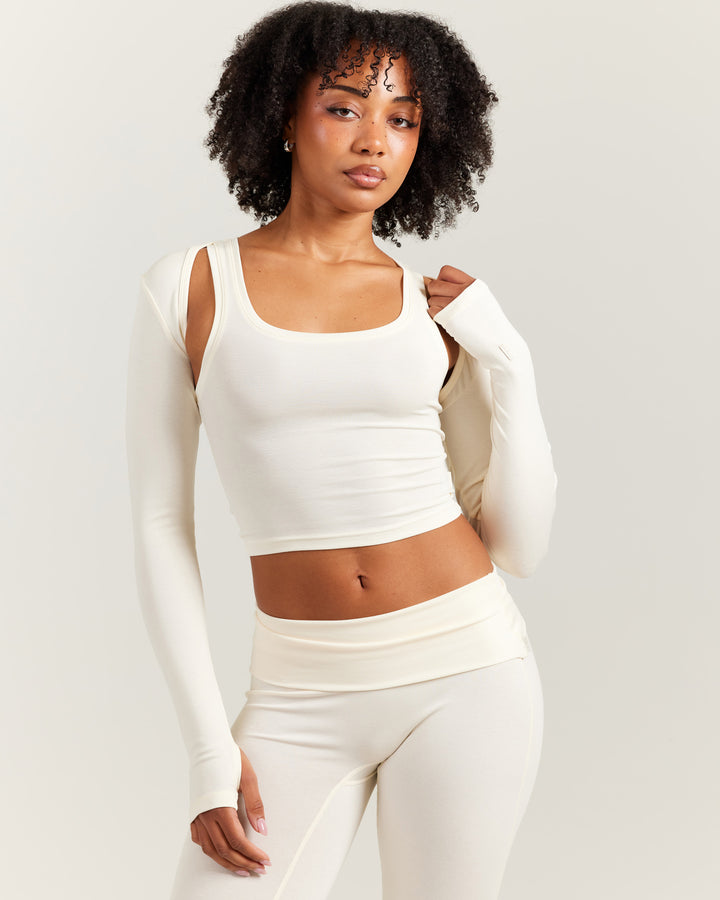 EE Lounge Shrug - Vanilla