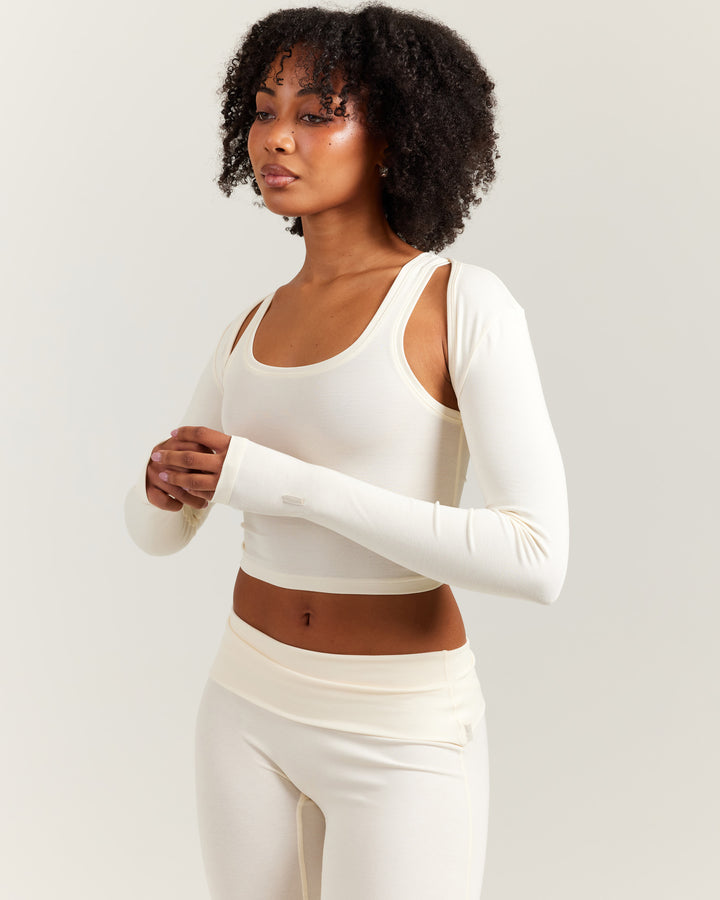 EE Lounge Shrug - Vanilla