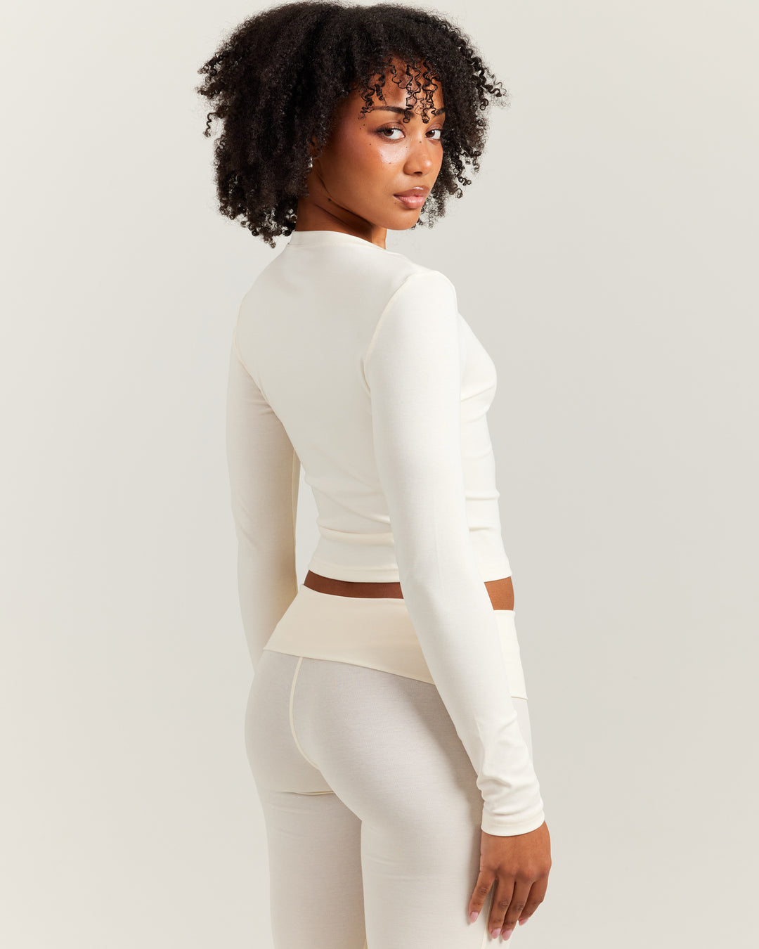 EE Lounge Long Sleeve - Vanilla