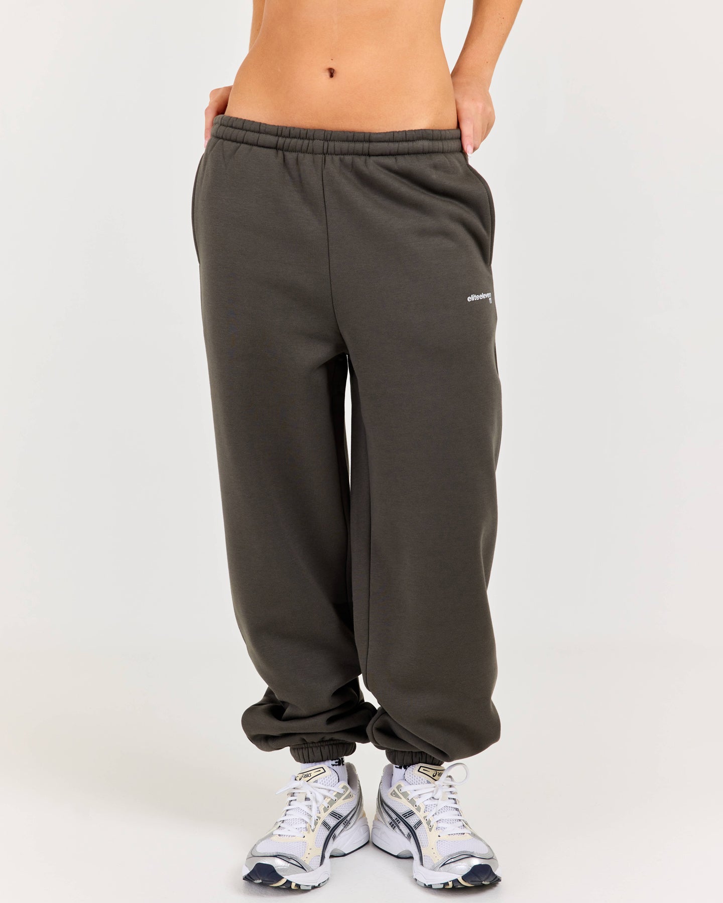 Cloudweave Relaxed Jogger - Dark Olive