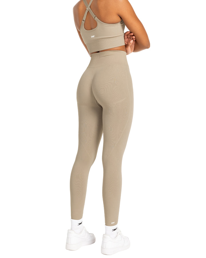 Elite Seamless V2 Leggings - Beige (Subtle Scrunch)