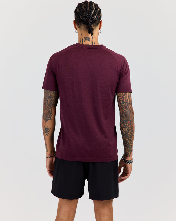 Men's Elite Seamless Regular Tee - Dark Cherry