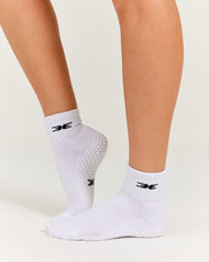 EE Mid Crew Pilates Grip Socks - White/White