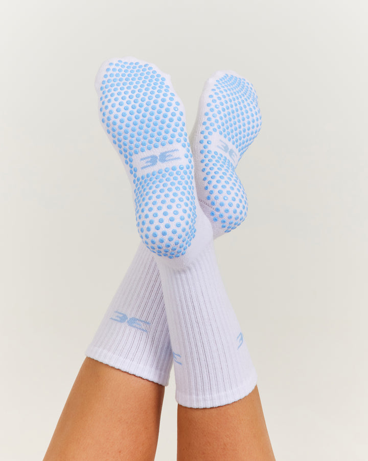 EE Crew Pilates Grip Socks - White/Blue