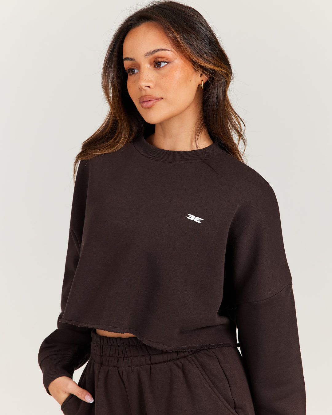 Omni Cropped Crewneck - Coffee Bean