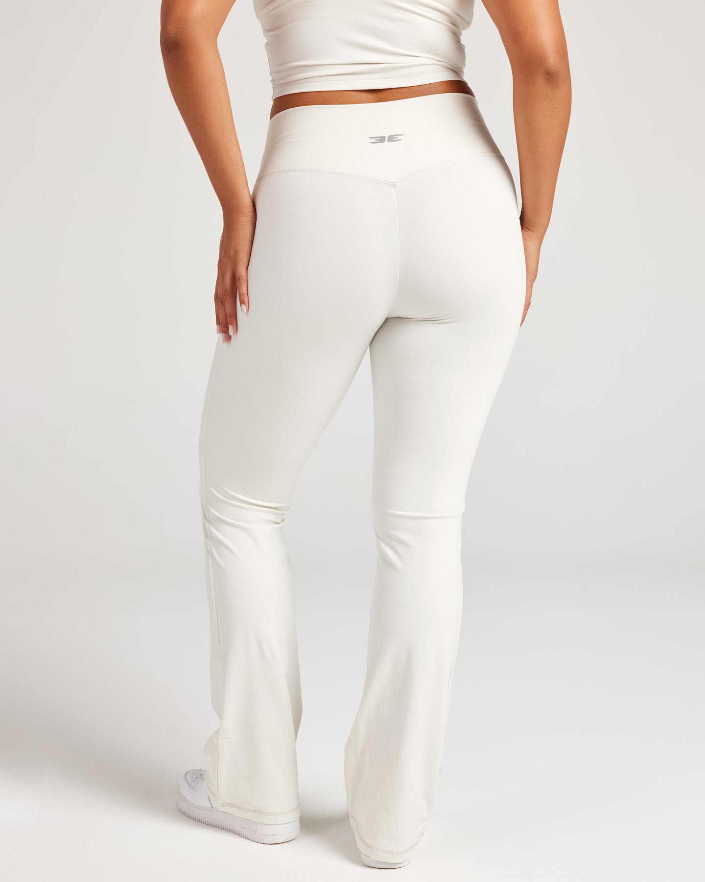 Cross Over Flare Leggings - Vanilla Latte – Elite Eleven