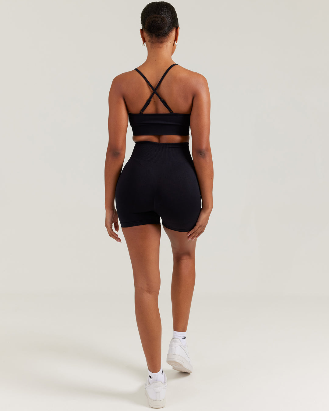 Elite Seamless Shorts - Black