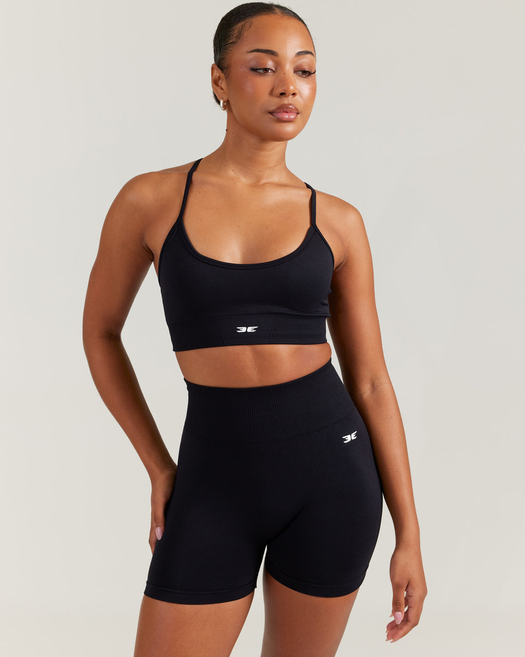 Elite Seamless Cross Strap Bra - Black