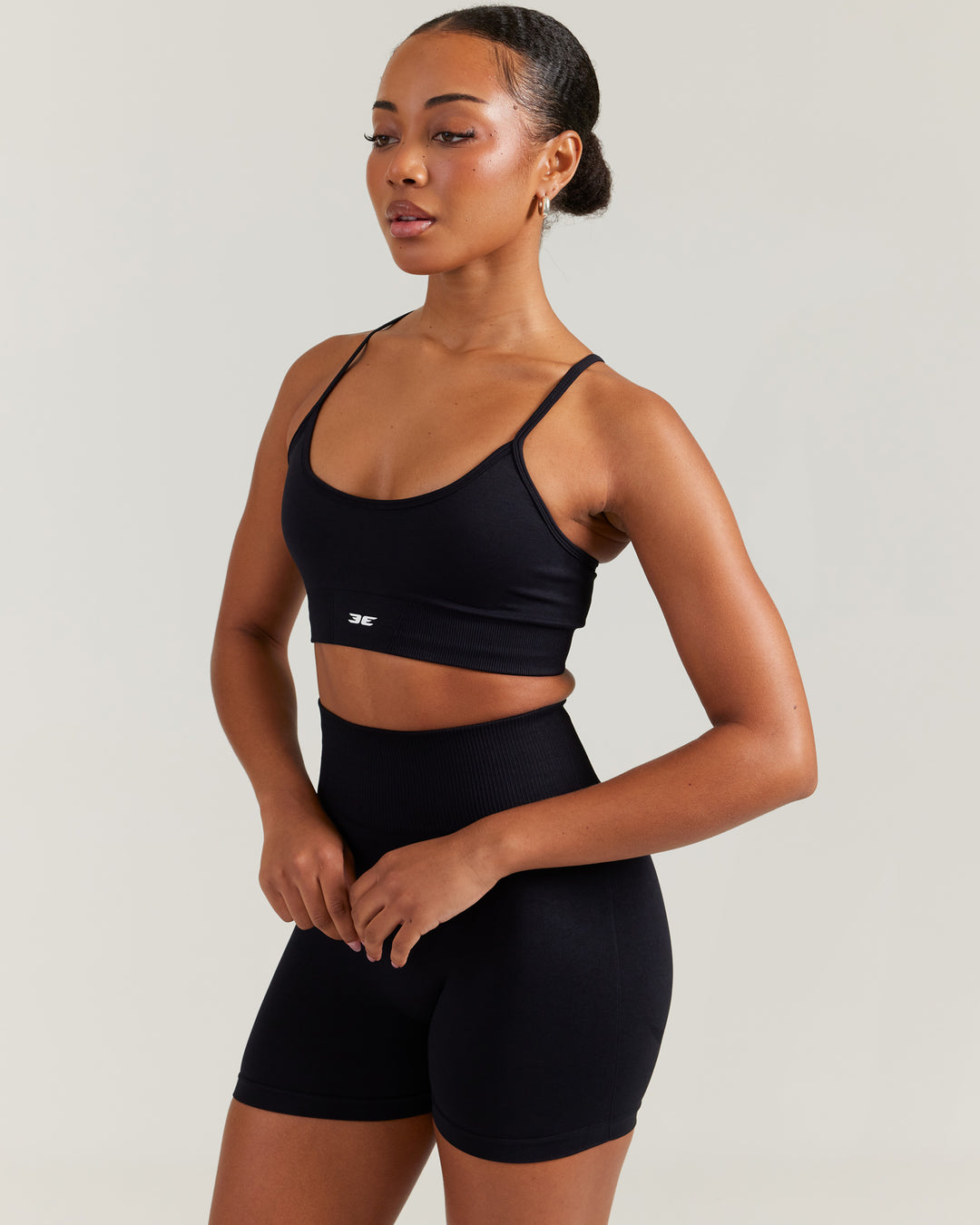 Elite Seamless Cross Strap Bra - Black