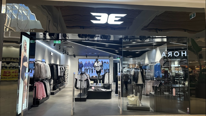 Ee Uniform In Store Stores – Elite Eleven