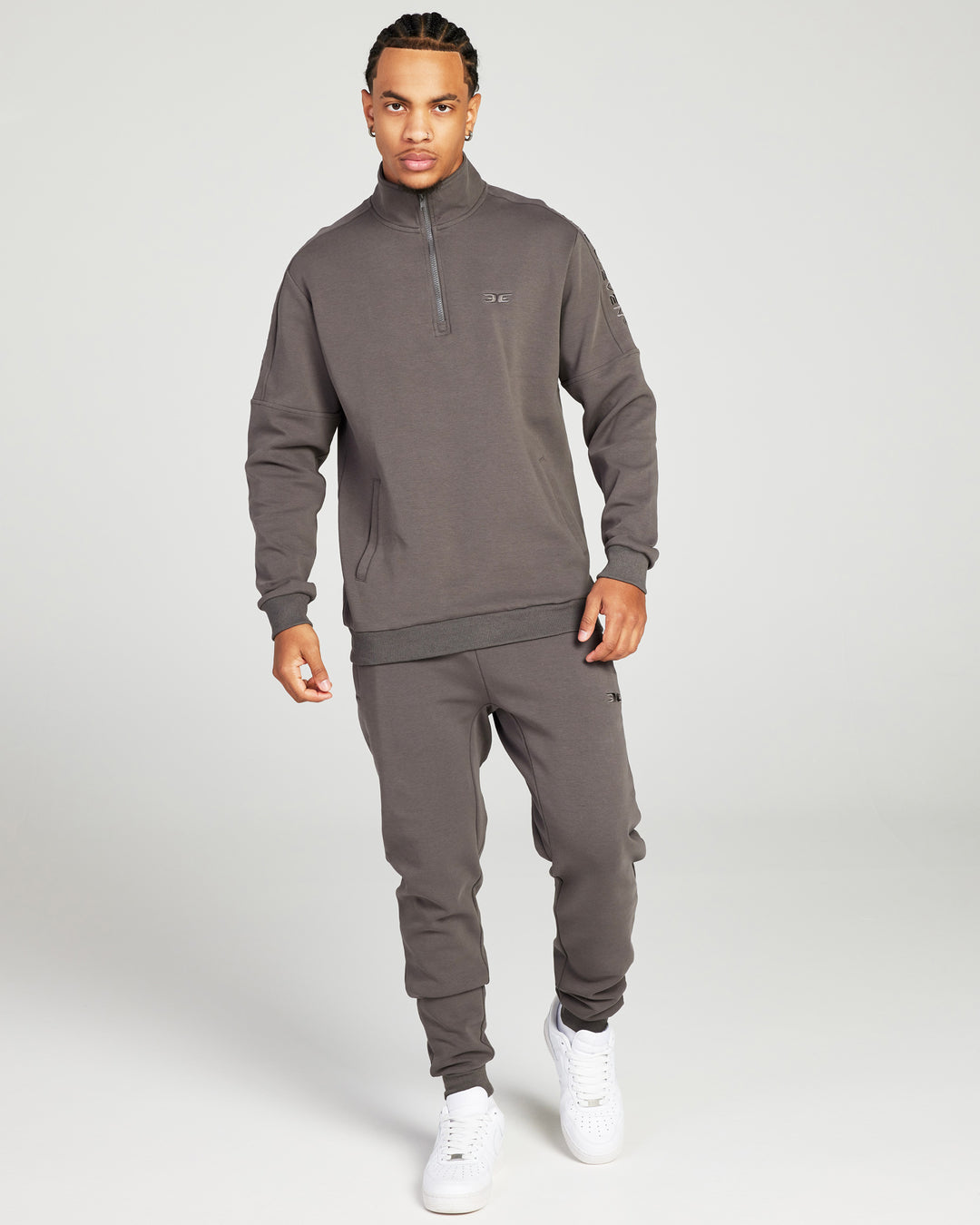 Division 1/4 Zip - Charcoal