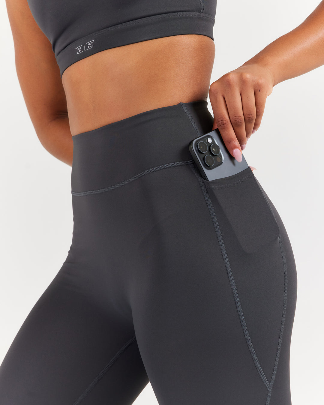 PerForm Pocket Leggings - Charcoal