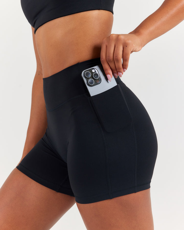 Soléa Pocket Shorts - Black
