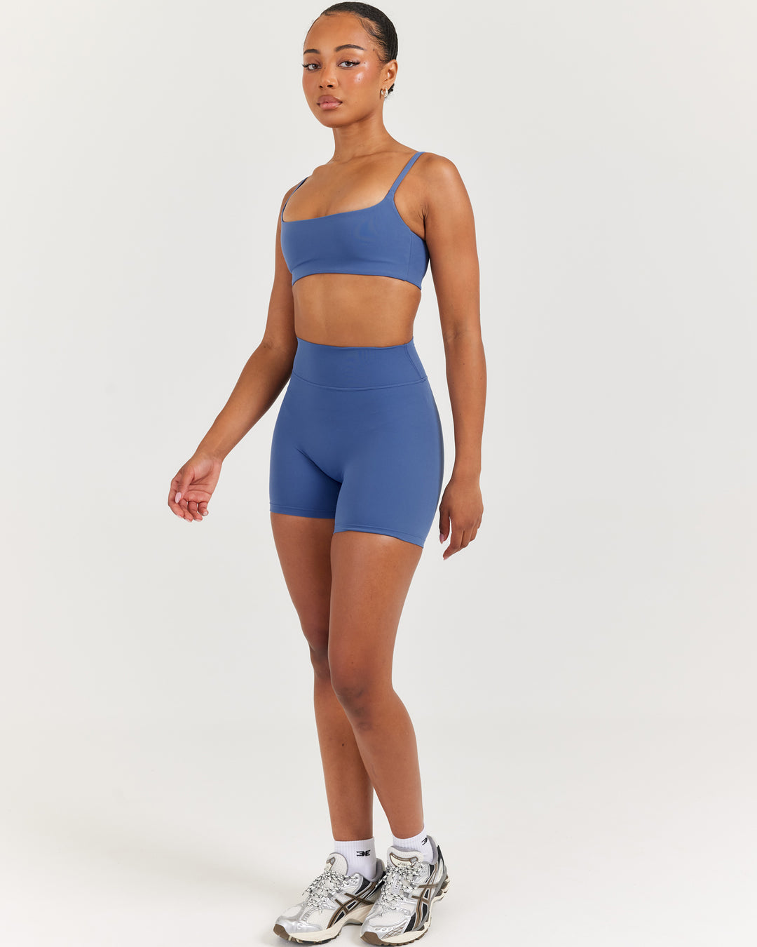 Soléa Invisible Scrunch Shorts - Mid Blue