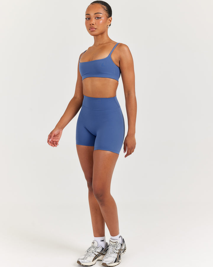 Soléa Invisible Scrunch Shorts - Mid Blue
