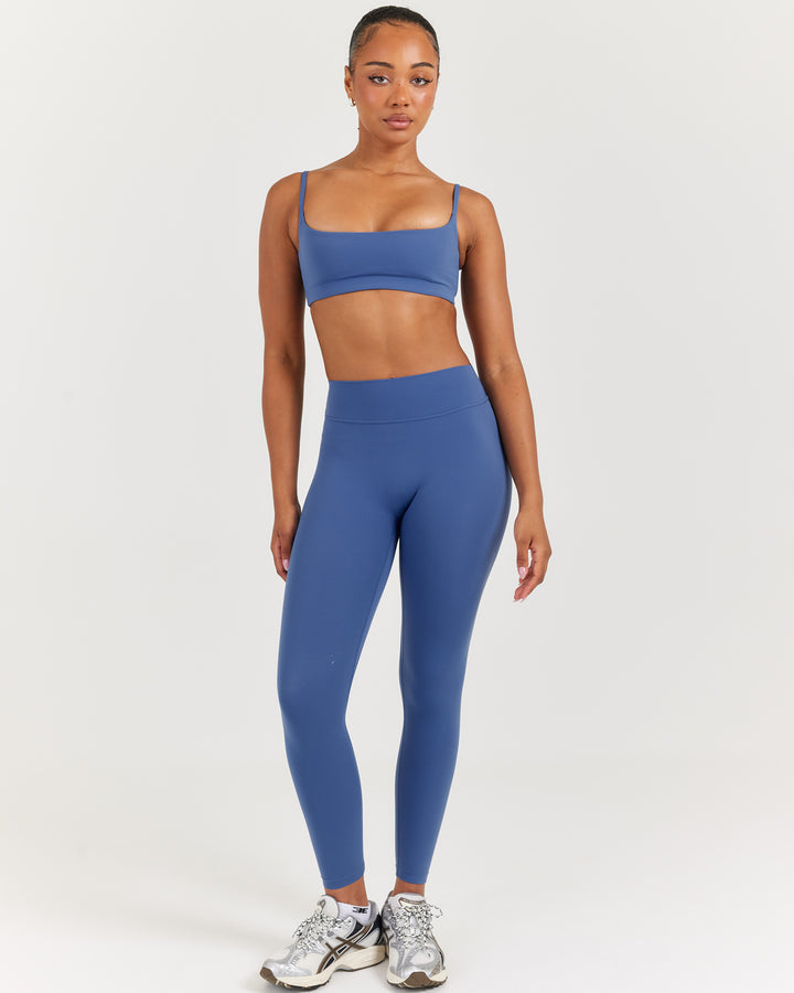 Soléa Petite Invisible Scrunch Leggings - Mid Blue