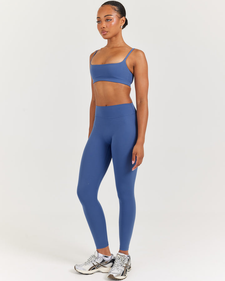 Soléa Petite Invisible Scrunch Leggings - Mid Blue