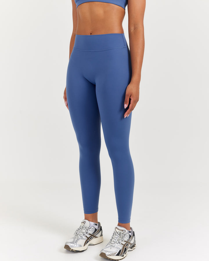 Soléa Petite Invisible Scrunch Leggings - Mid Blue
