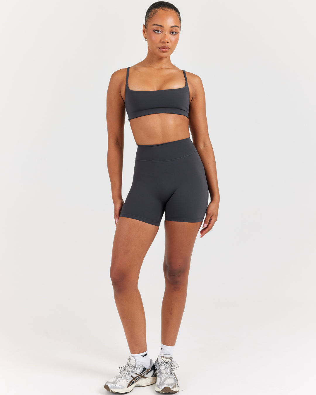 Soléa Invisible Scrunch Shorts - Charcoal