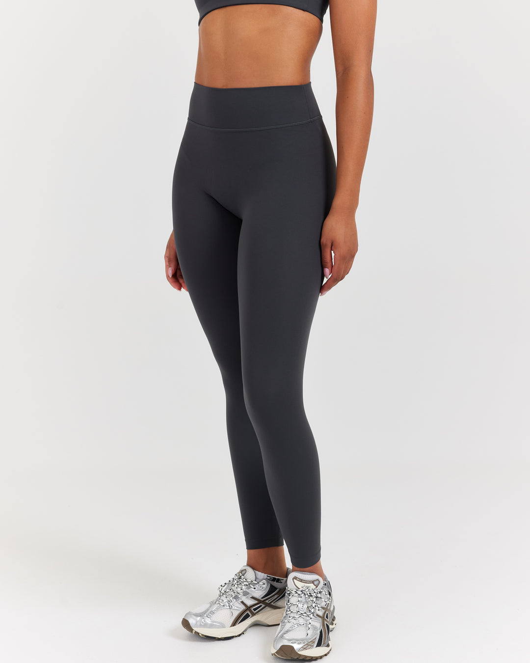Soléa Petite Invisible Scrunch Leggings - Charcoal