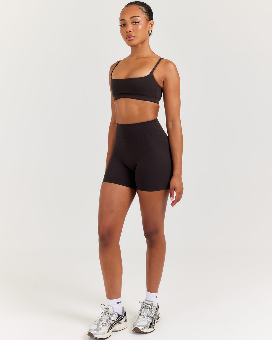 Soléa Invisible Scrunch Shorts - Coffee Bean