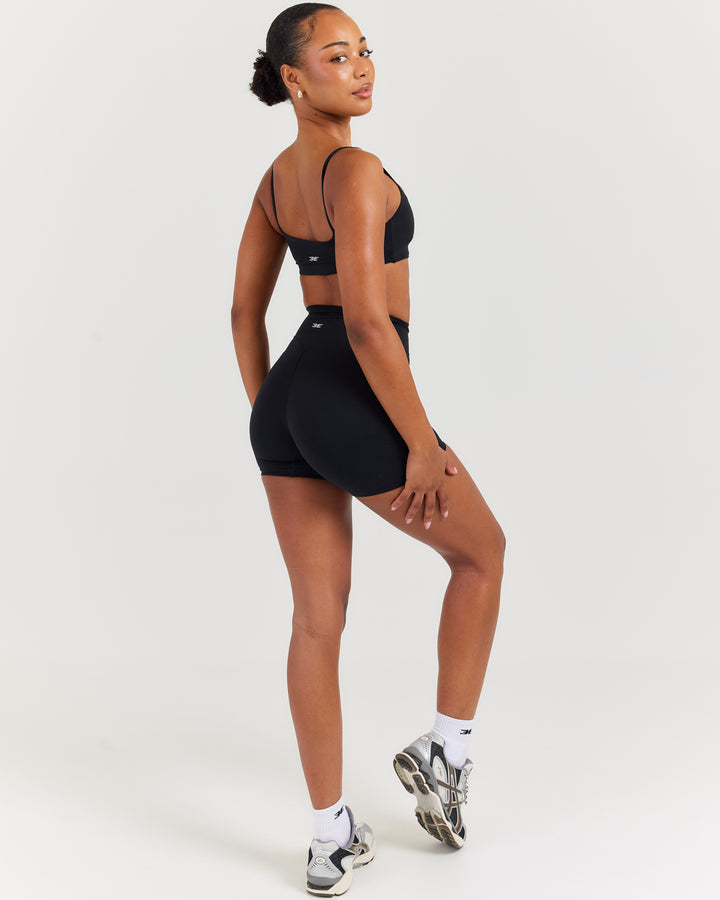 Soléa Invisible Scrunch Shorts - Black
