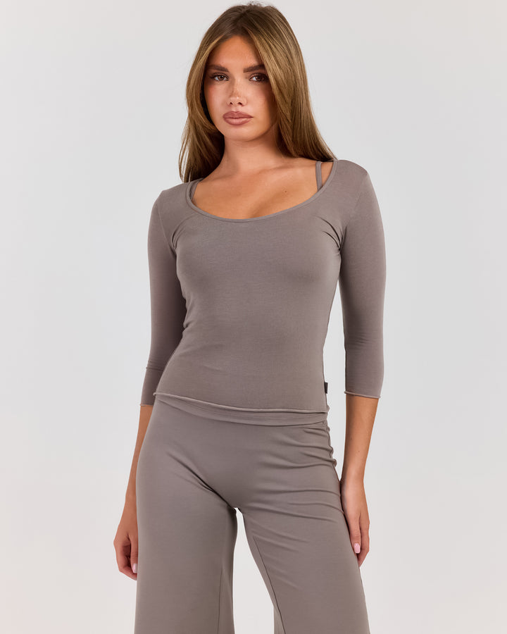 Sheer Flow Scoop Neck 3/4 Sleeve - Almond Latte