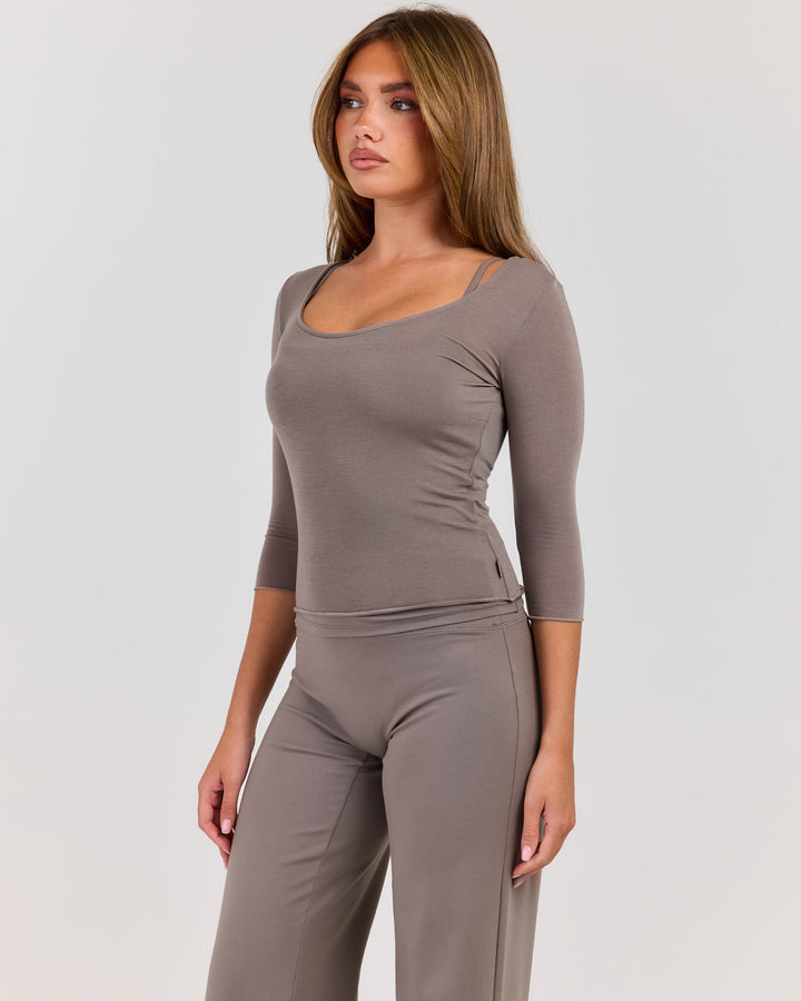 Sheer Flow Scoop Neck 3/4 Sleeve - Almond Latte