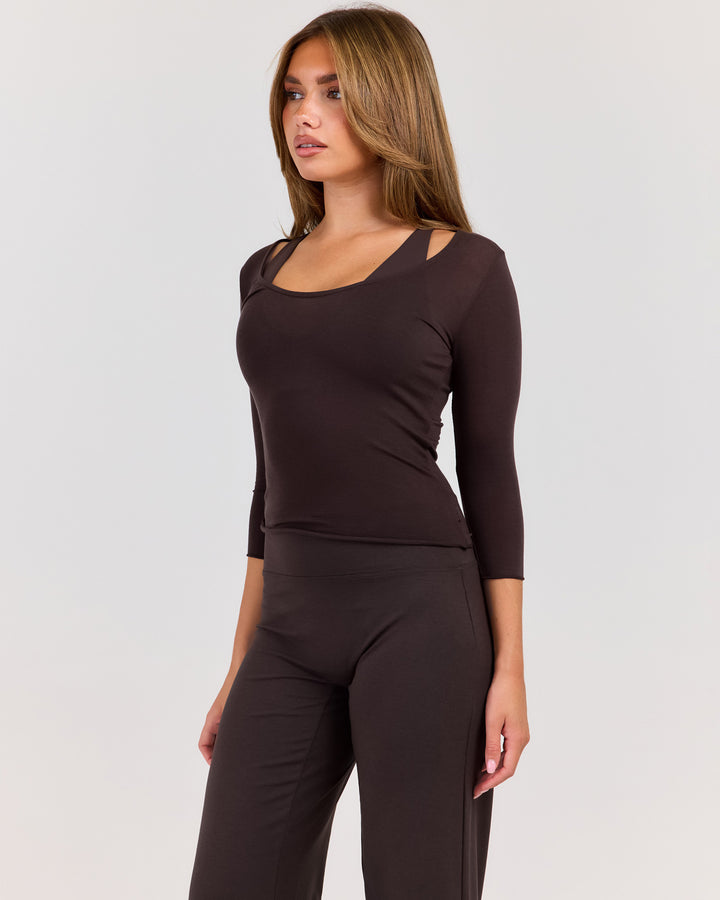 Sheer Flow Scoop Neck 3/4 Sleeve - Coffee Bean