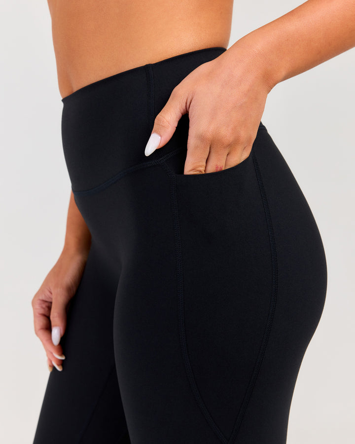 Soléa Pocket Petite Leggings - Black