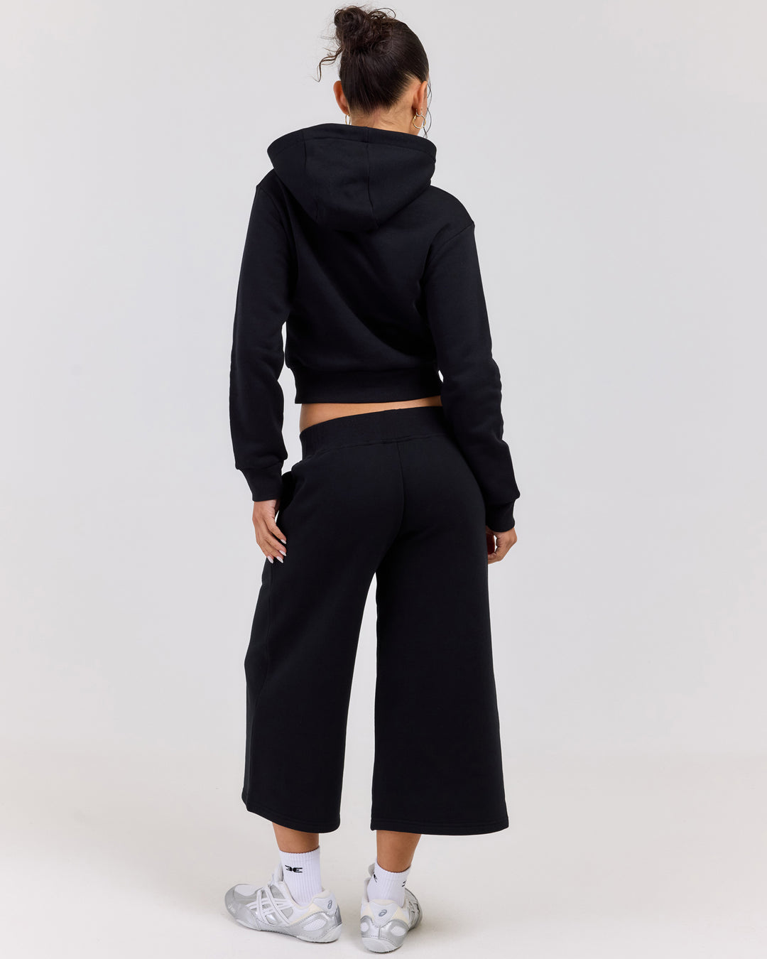 Omni Capri Pants - Black