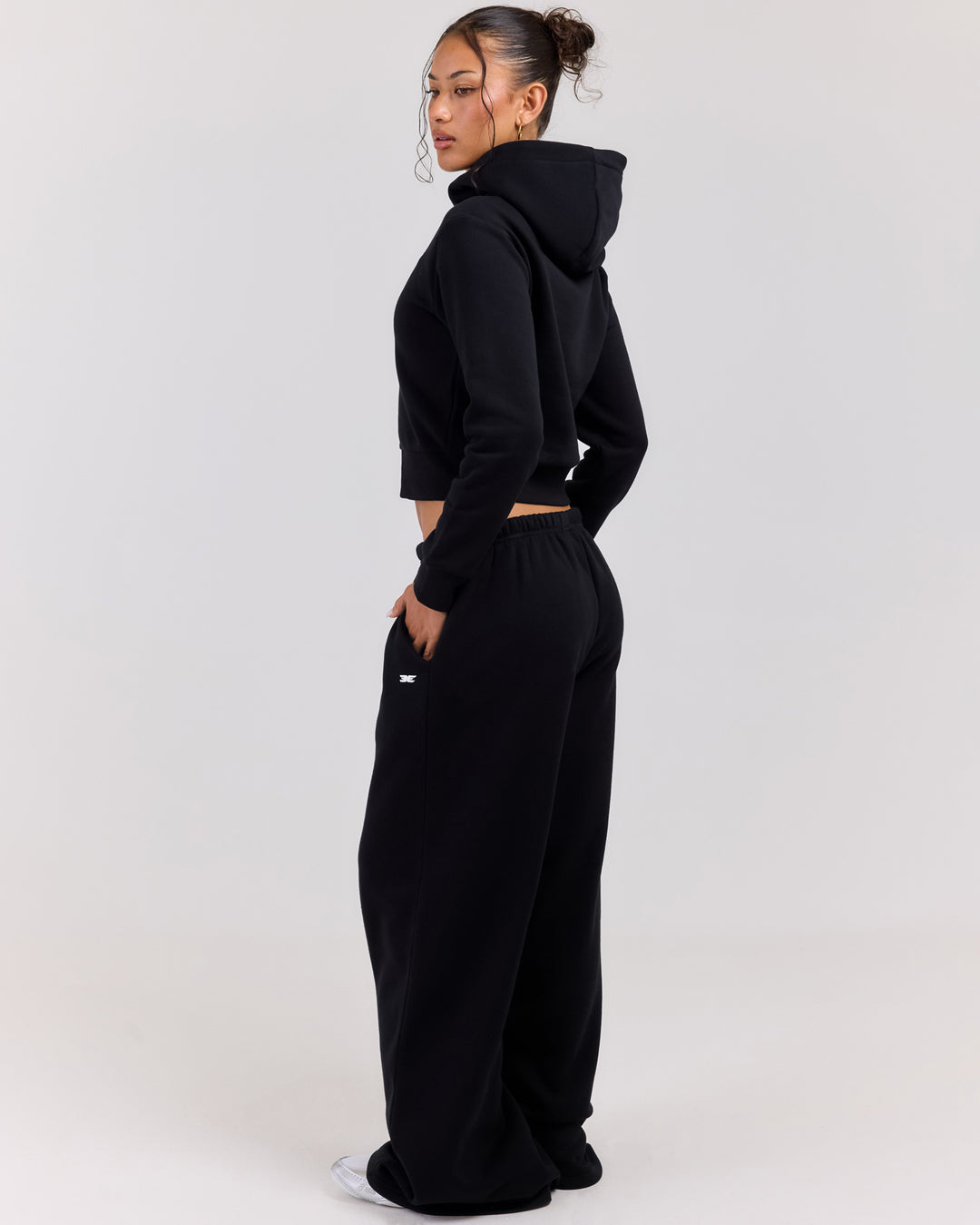Omni Studio Trackpants V2  - Black