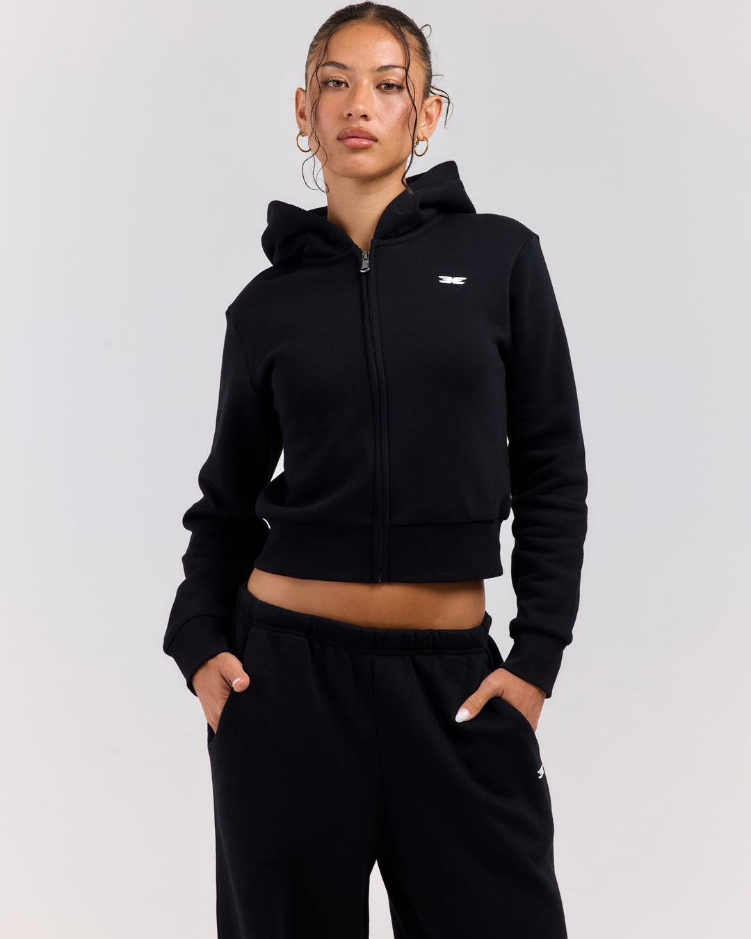 Omni Fitted Zip Through - Black