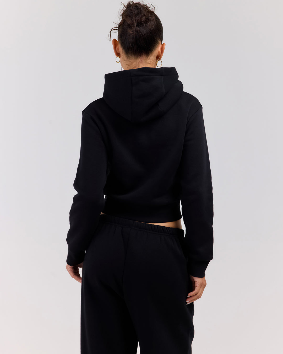 Omni Fitted Zip Through - Black