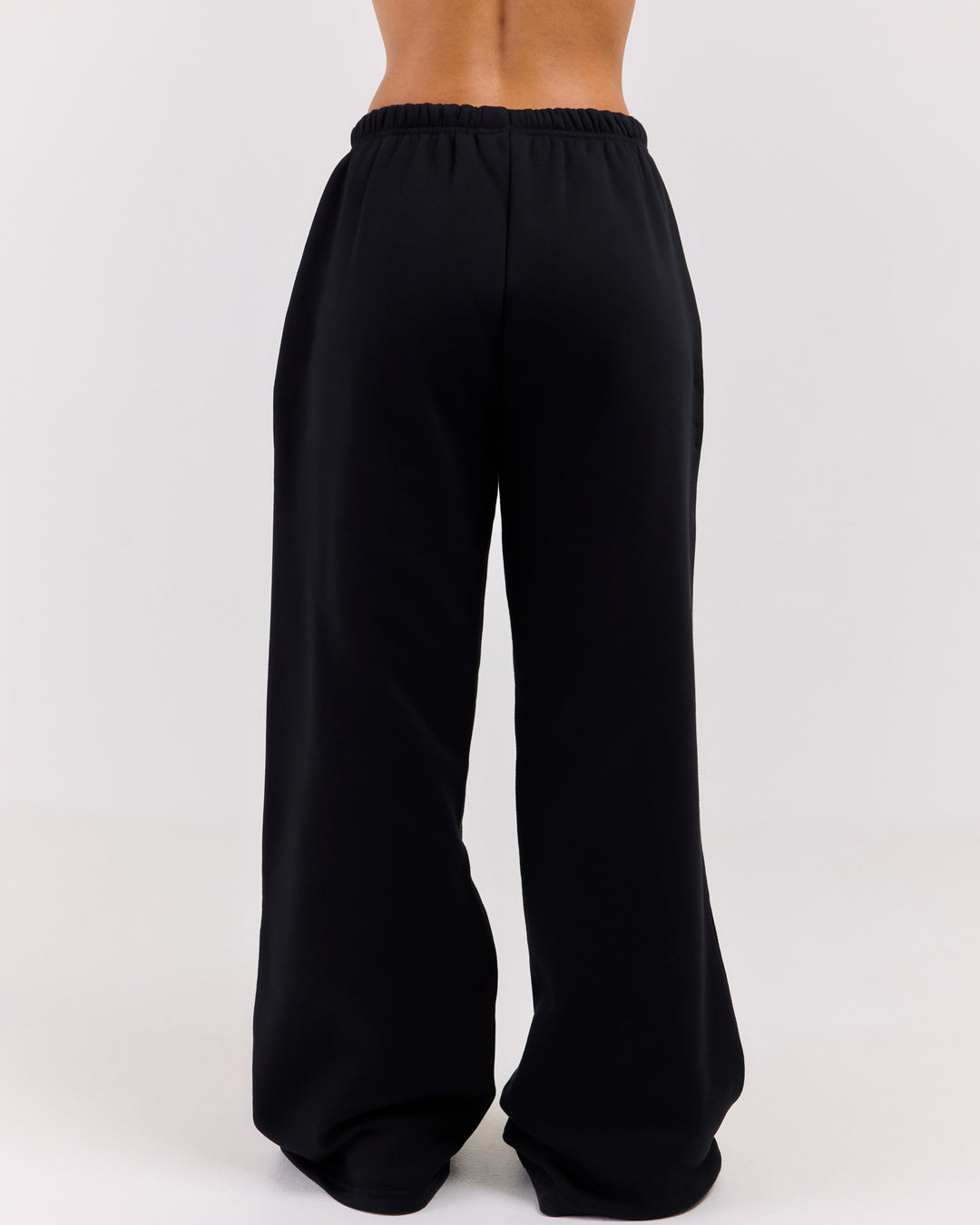 Omni Studio Trackpants V2  - Black