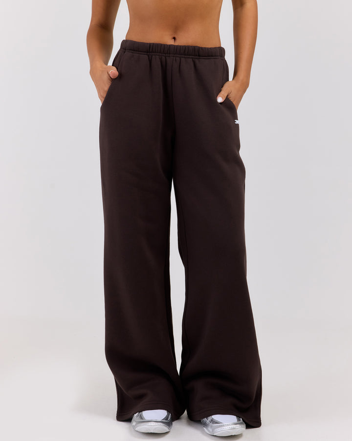 Omni Studio Trackpants V2  - Coffee Bean