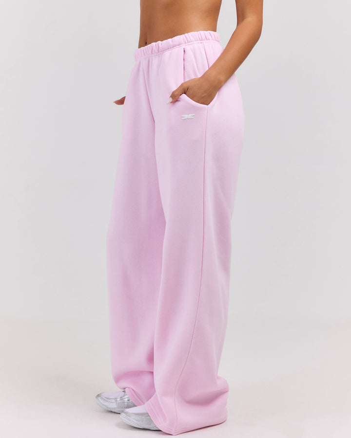 Omni Studio Trackpants V2  - Pink